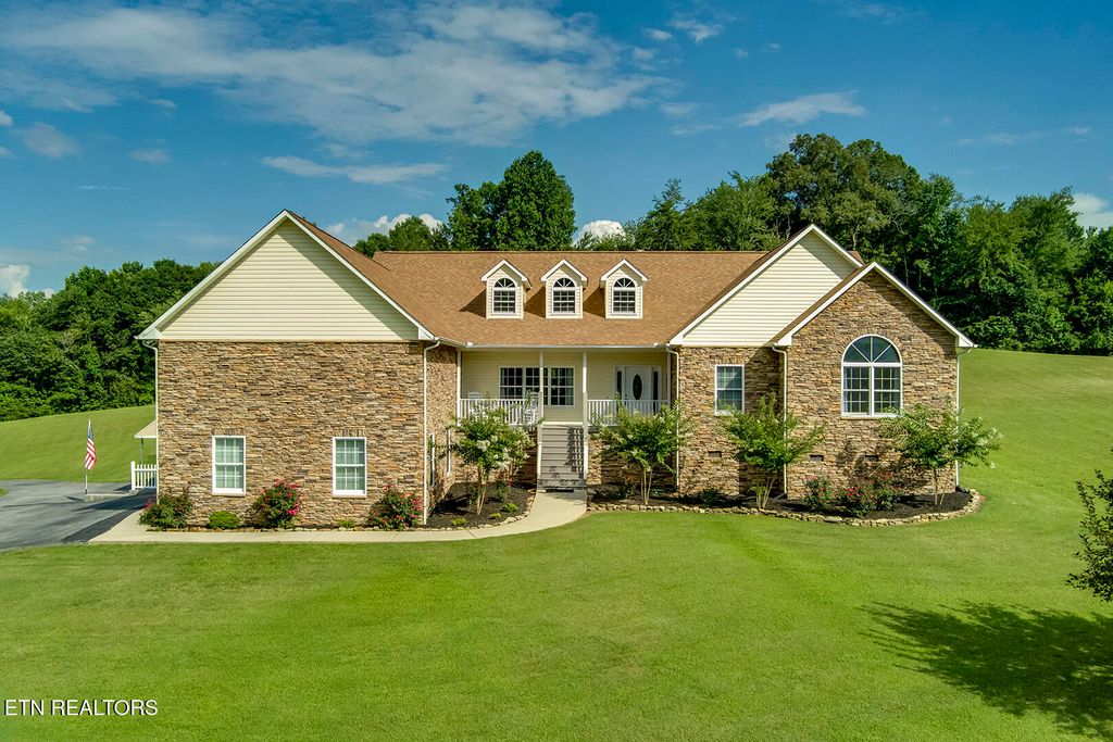Photo of 512 Caney Creek Rd, Harriman, TN 37748 (MLS # 1307290)