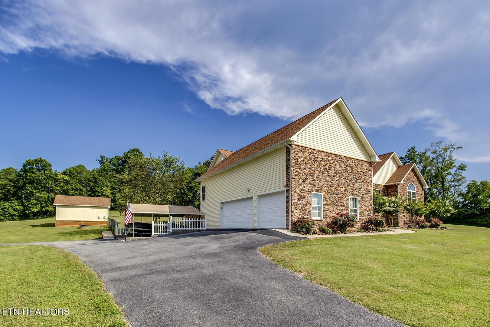 512 Caney Creek Rd