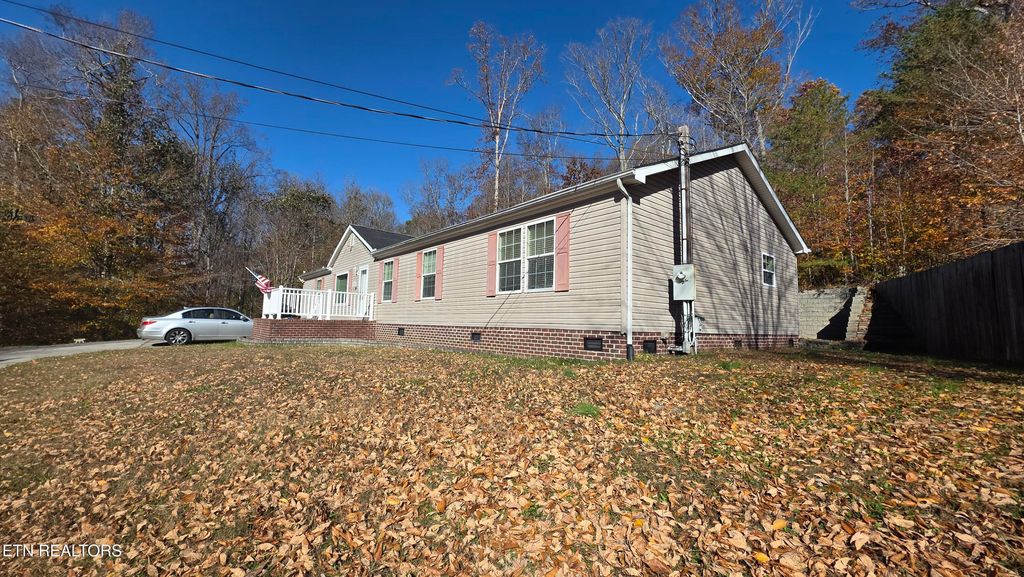 Photo of 236 Loggers Lane, Clinton, TN 37716 (MLS # 1321560)
