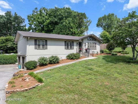 Photo of 1229 Southbreeze Circle, Knoxville, TN 37919 (MLS # 1344536)