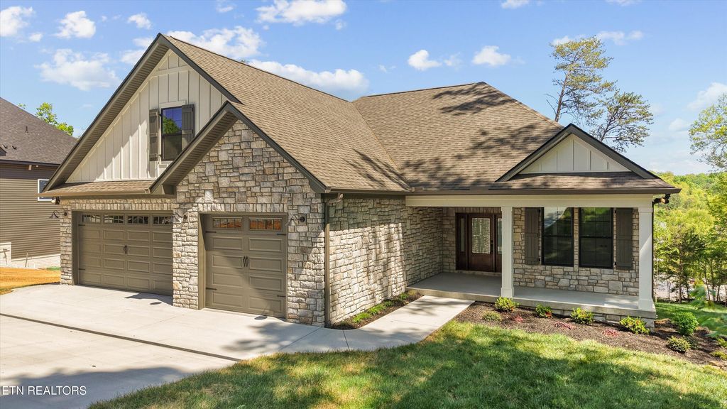 Photo of 405 Elohi Place, Loudon, TN 37774 (MLS # 1340473)
