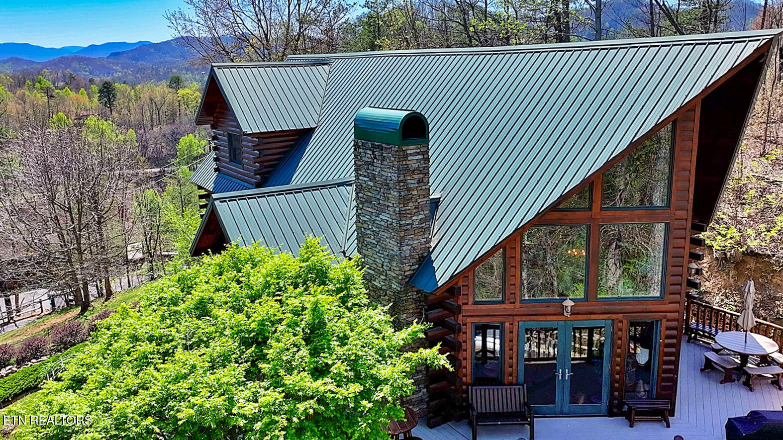 3341 Sugar Maple Loop Rd