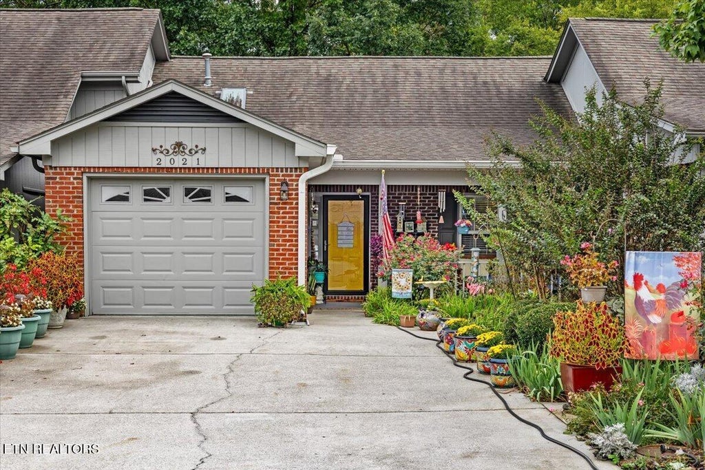 Photo of 2021 Locarno Drive, Knoxville, TN 37914 (MLS # 1356164)
