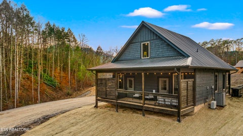Tiny photo for 564 Warbonnet Way, Pigeon Forge, TN 37863 (MLS # 1355807)