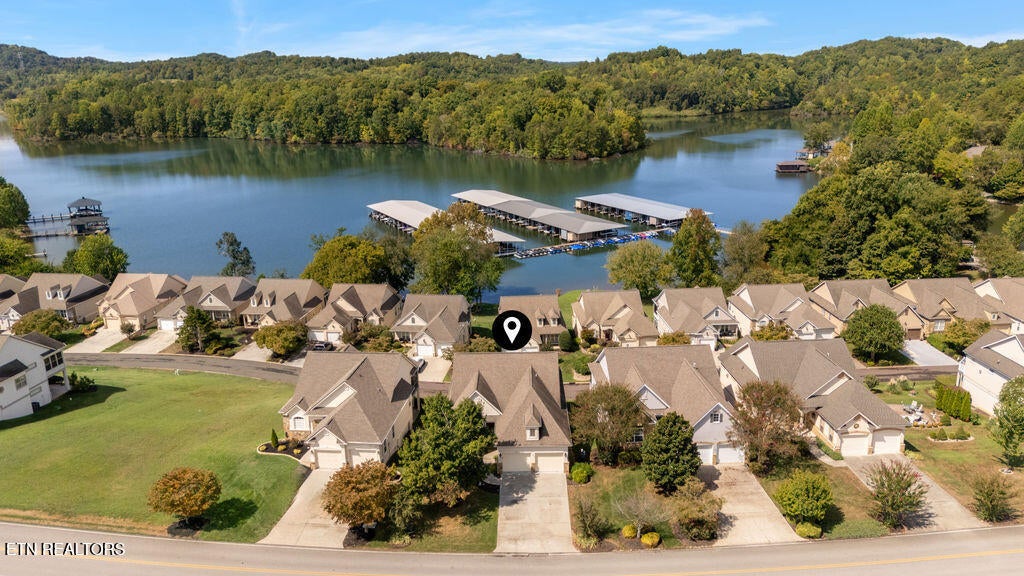 Photo of 989 Rarity Bay Pkwy, Vonore, TN 37885 (MLS # 1356507)