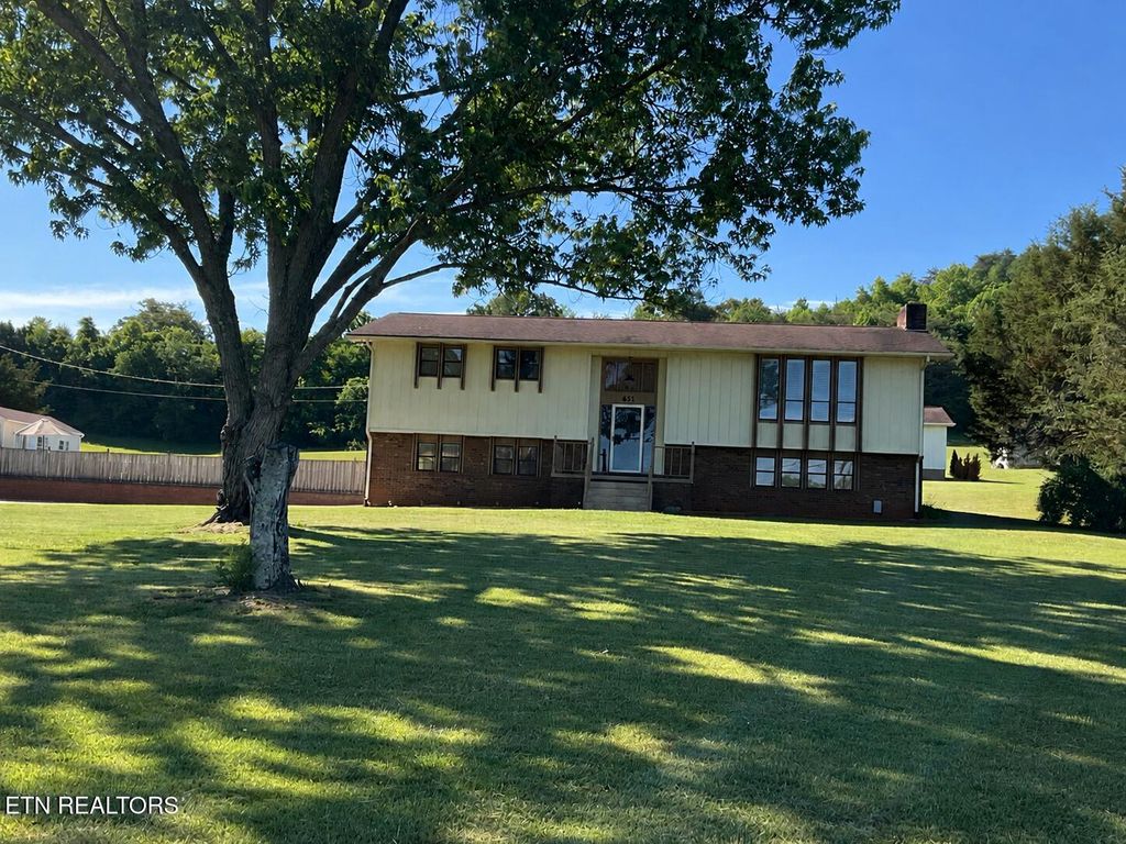 Photo of 651 River Rd, Kingston, TN 37763 (MLS # 1340518)
