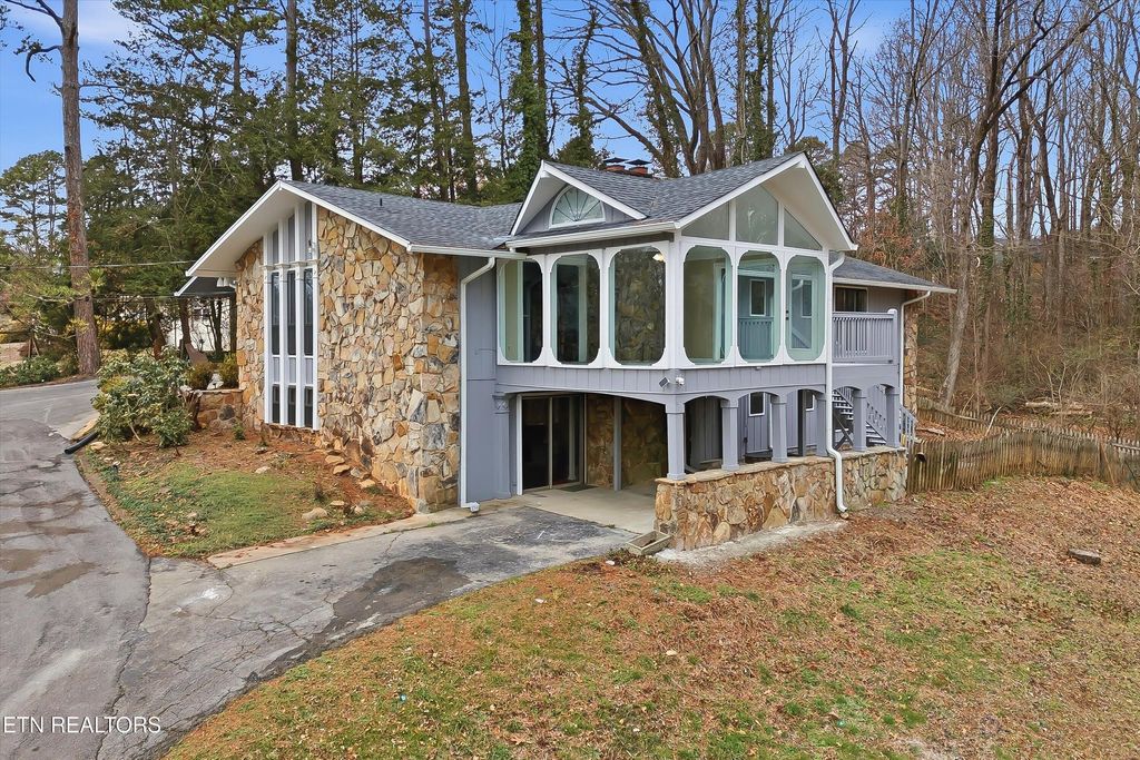 Photo of 8129 Ainsworth Drive, Knoxville, TN 37909 (MLS # 1328239)