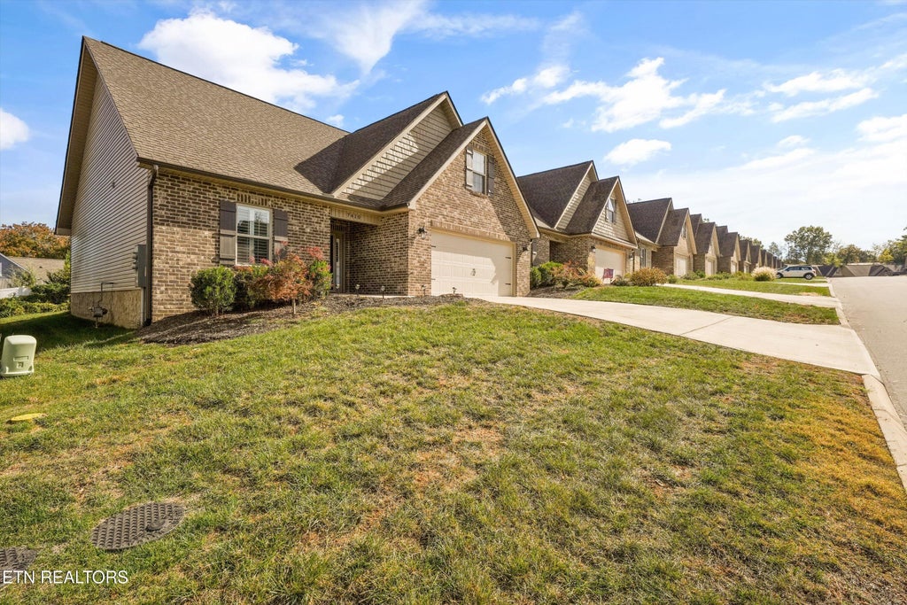 Photo of 7410 Willow Path Lane, Knoxville, TN 37918 (MLS # 1360201)