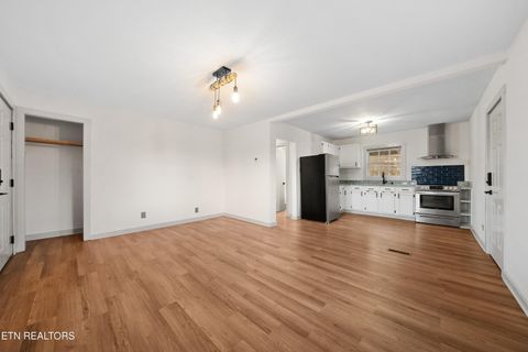 Tiny photo for 800 Gertrude Ave, Knoxville, TN 37920 (MLS # 1327887)