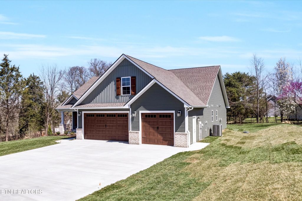 Photo of 143 Dudi Tr, Vonore, TN 37885 (MLS # 1290276)