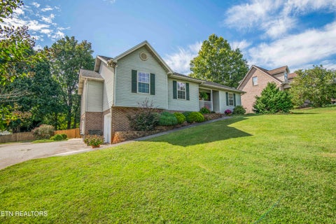 Tiny photo for 1021 Summerfield Drive, Maryville, TN 37801 (MLS # 1359481)