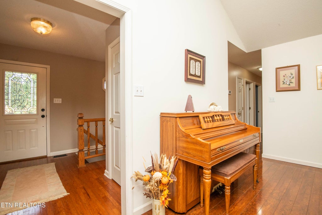 Photo of 1021 Summerfield Drive, Maryville, TN 37801 (MLS # 1359481)