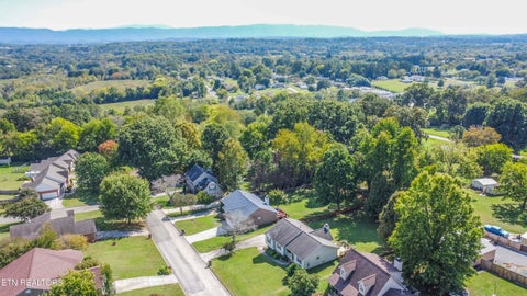 Tiny photo for 1021 Summerfield Drive, Maryville, TN 37801 (MLS # 1359481)