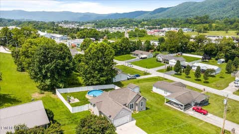 Tiny photo for 108 S Burress Lane, Jacksboro, TN 37757 (MLS # 1346736)