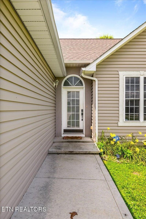 Tiny photo for 108 S Burress Lane, Jacksboro, TN 37757 (MLS # 1346736)