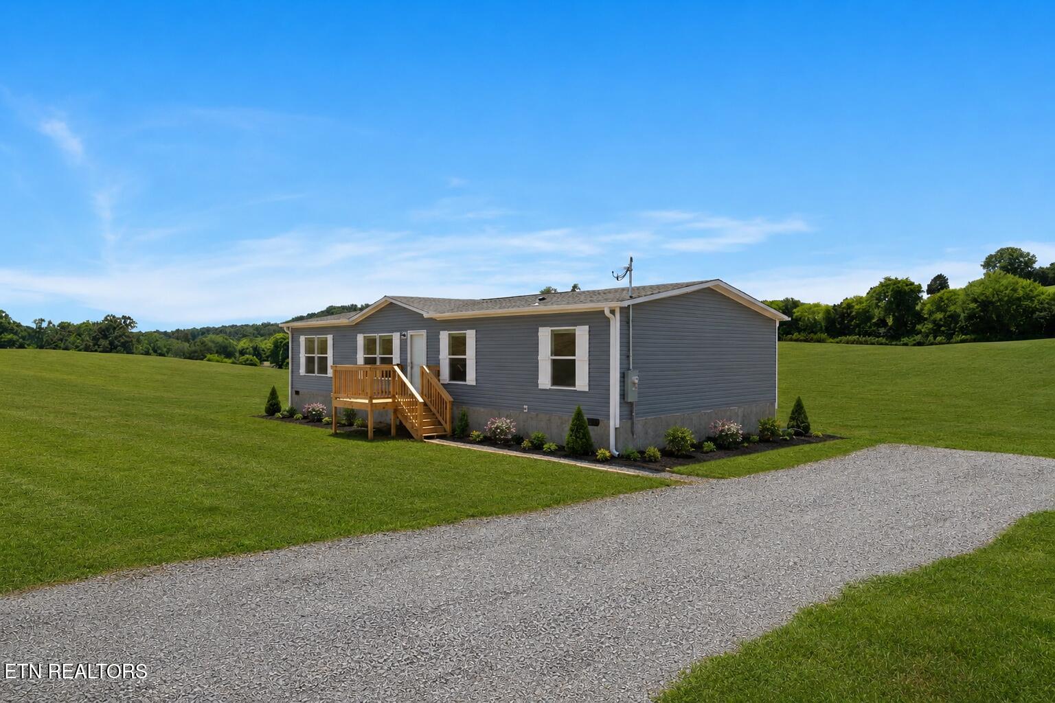 283 Thompson Rd