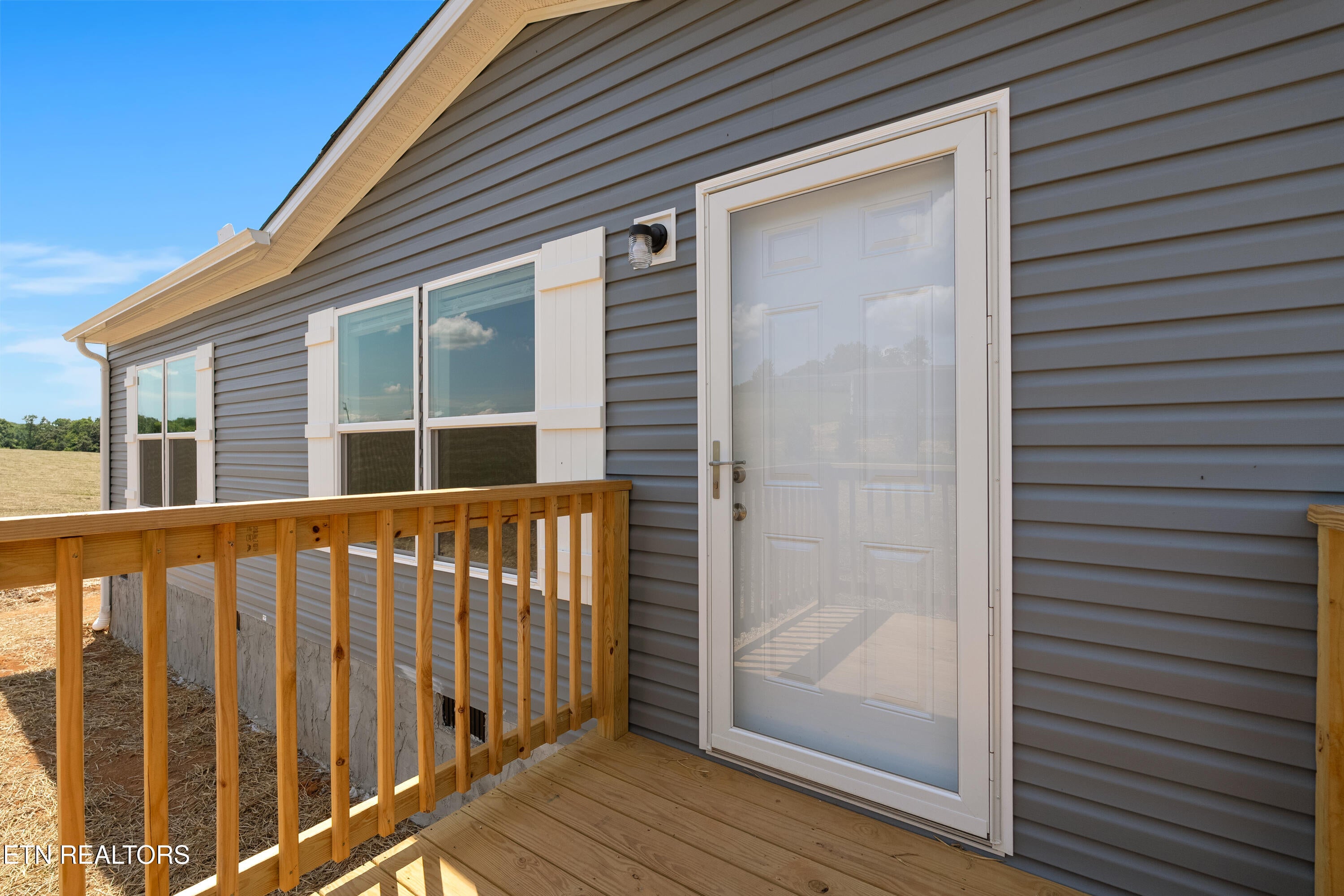 283 Thompson Rd