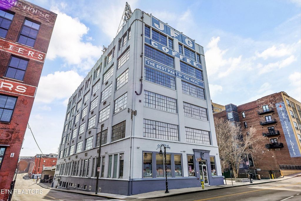 Photo of 200 W Jackson Ave #203, Knoxville, TN 37902 (MLS # 1336532)