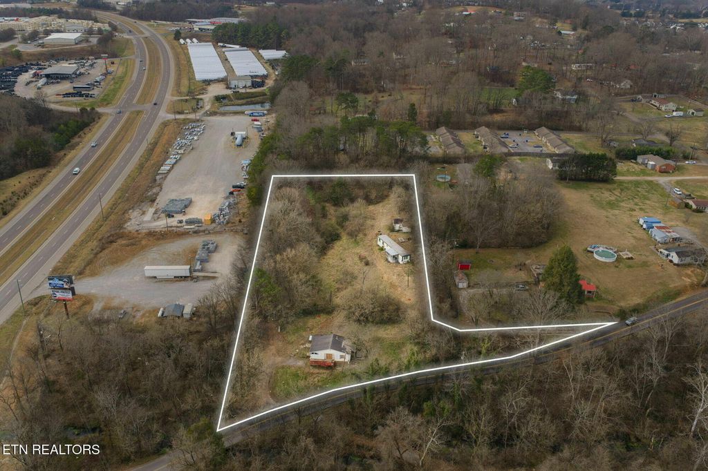 Photo of 2111 Woods Creek Rd, Knoxville, TN 37924 (MLS # 1326321)