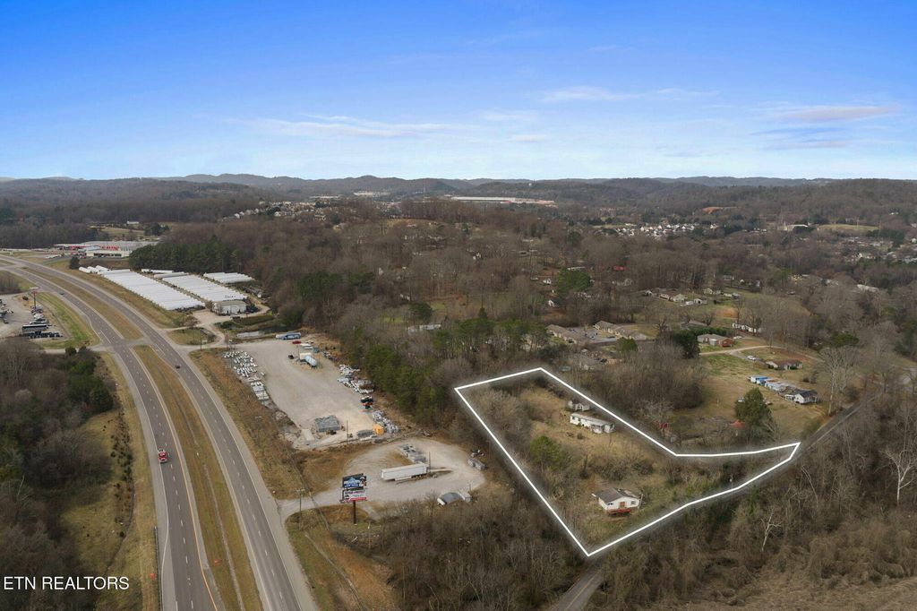 Photo of 2111 Woods Creek Rd, Knoxville, TN 37924 (MLS # 1326321)