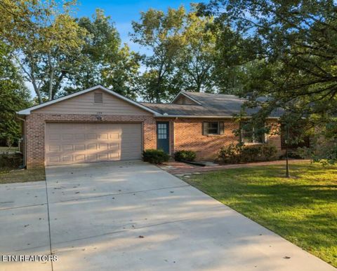 Photo of 129 Lisa Lane, Crossville, TN 38558 (MLS # 1322560)