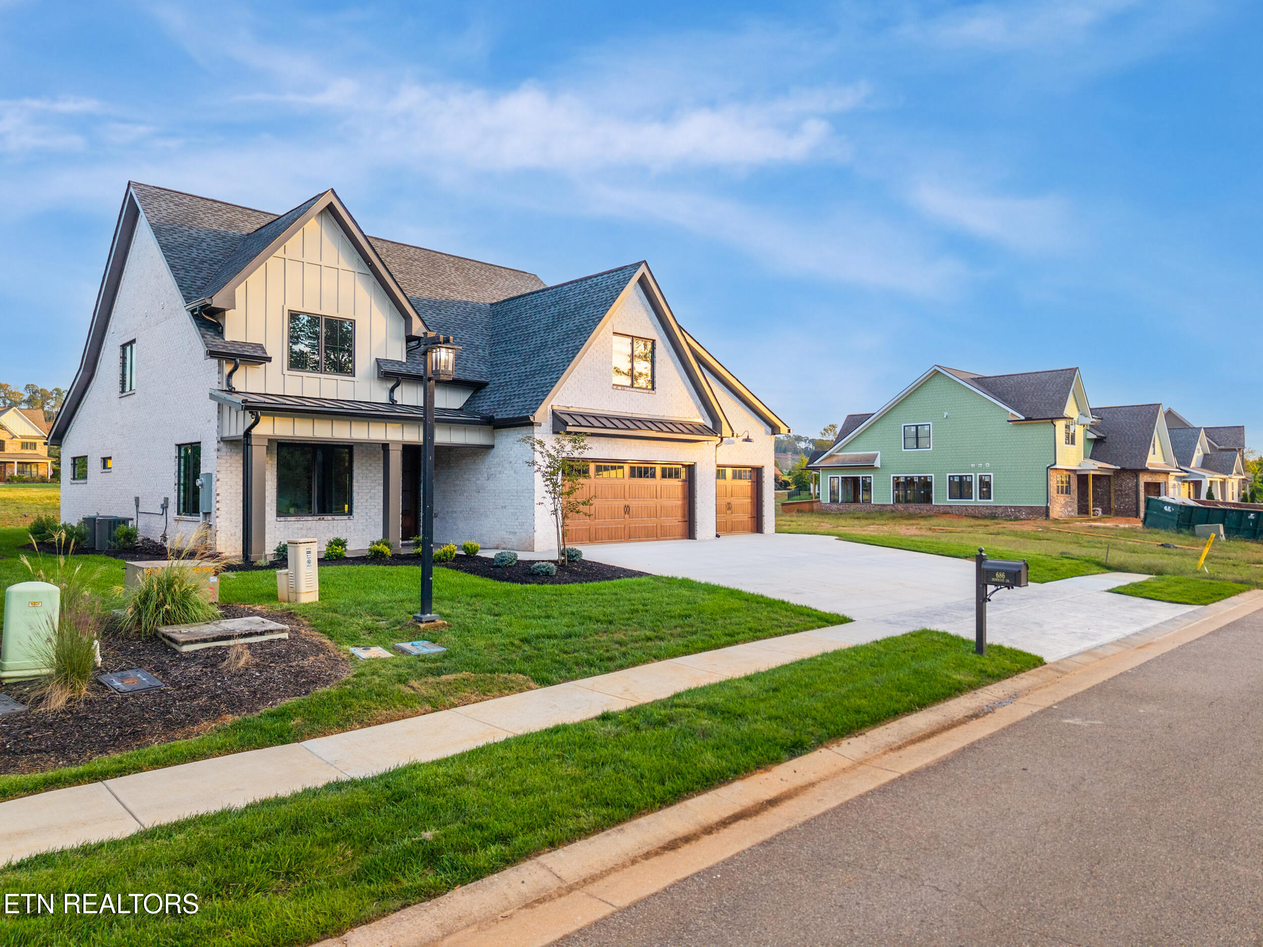 686 Ironwood Lane