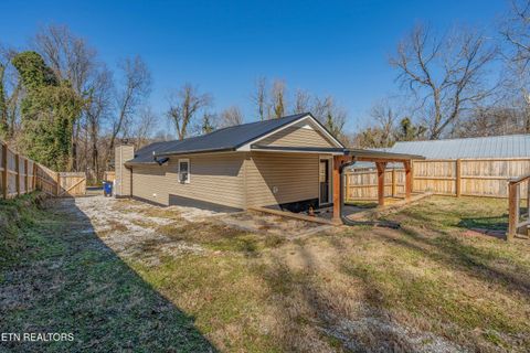 Tiny photo for 410 N Douglas Ave, Rockwood, TN 37854 (MLS # 1329087)