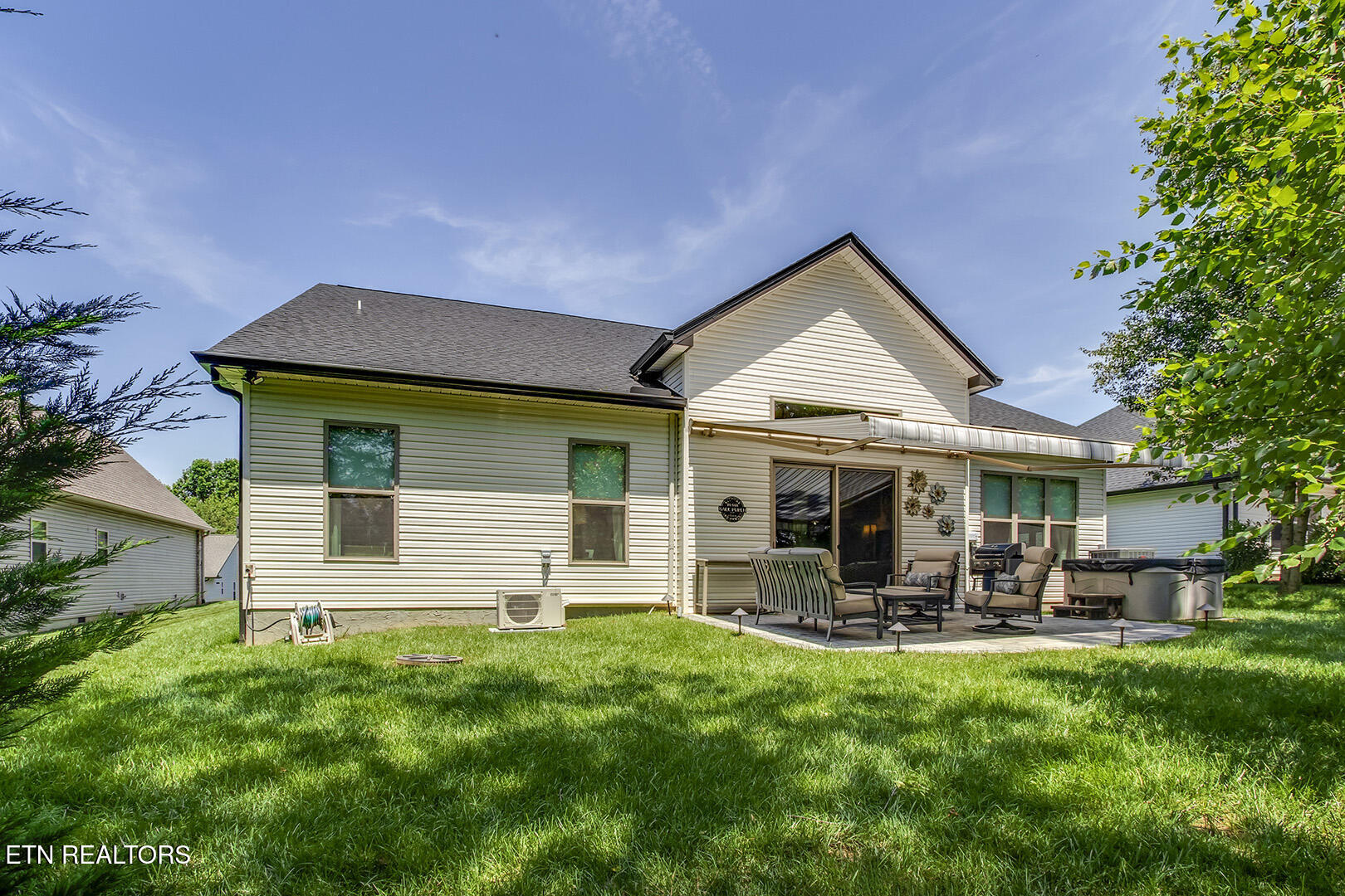 Loudon, Tennessee 37774, United States, 3 Bedrooms Bedrooms, ,2 BathroomsBathrooms,Residential,Active,151558