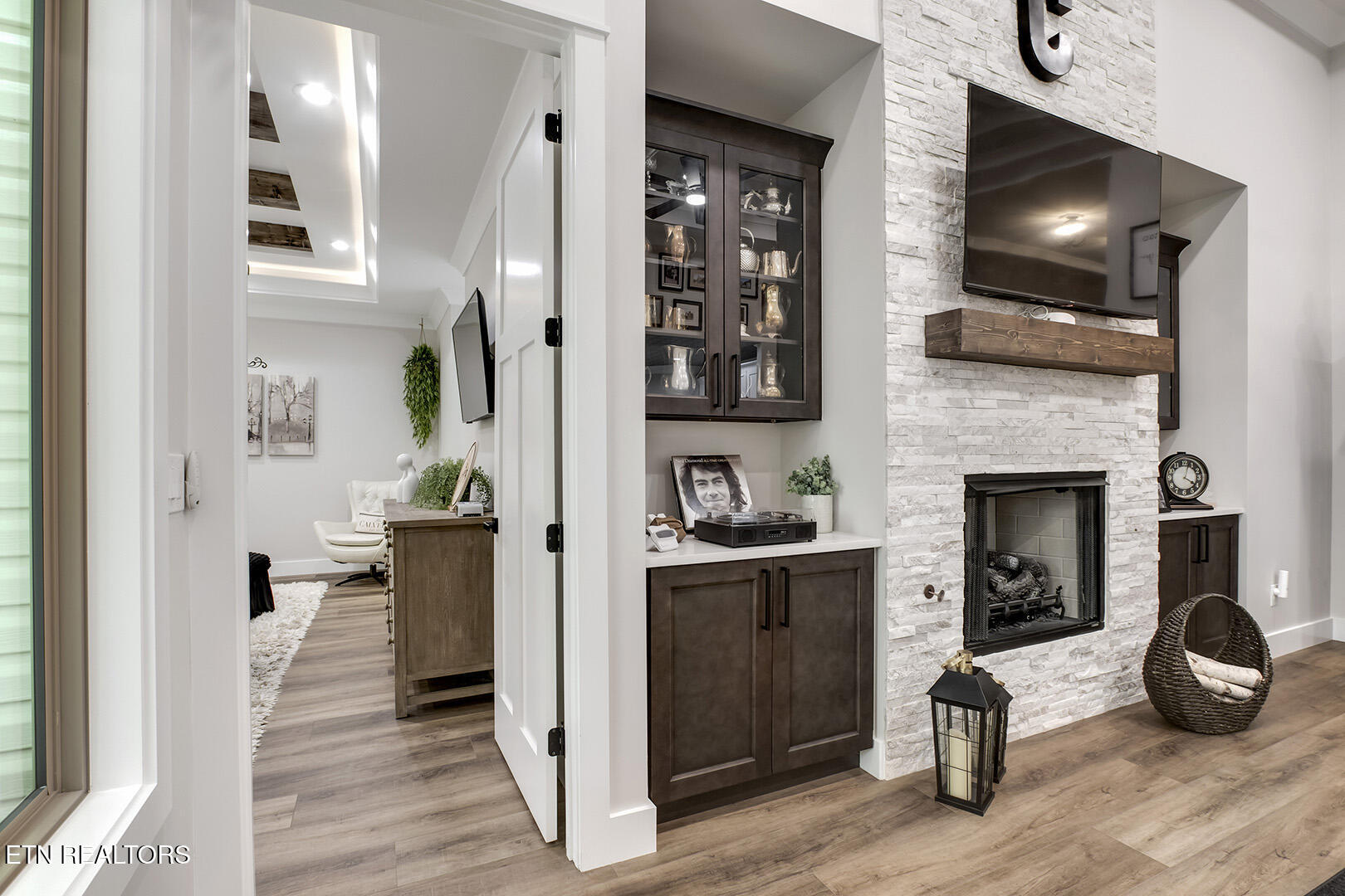 Loudon, Tennessee 37774, United States, 3 Bedrooms Bedrooms, ,2 BathroomsBathrooms,Residential,Active,151558