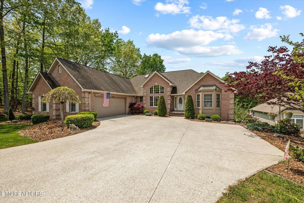 Photo of 106 Mariners Drive, Fairfield Glade, TN 38558 (MLS # 1299579)