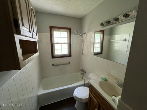 Tiny photo for 1024 Farragut Ave, Knoxville, TN 37917 (MLS # 1354676)