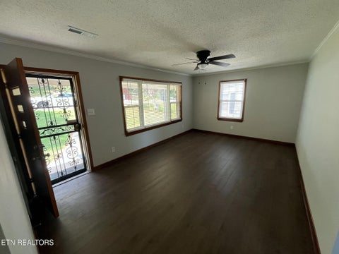 Tiny photo for 1024 Farragut Ave, Knoxville, TN 37917 (MLS # 1354676)