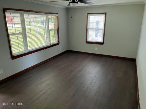 Tiny photo for 1024 Farragut Ave, Knoxville, TN 37917 (MLS # 1354676)