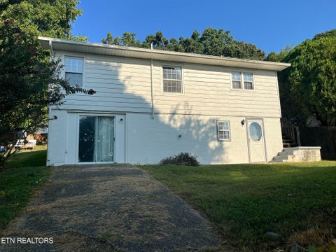 Tiny photo for 1024 Farragut Ave, Knoxville, TN 37917 (MLS # 1354676)