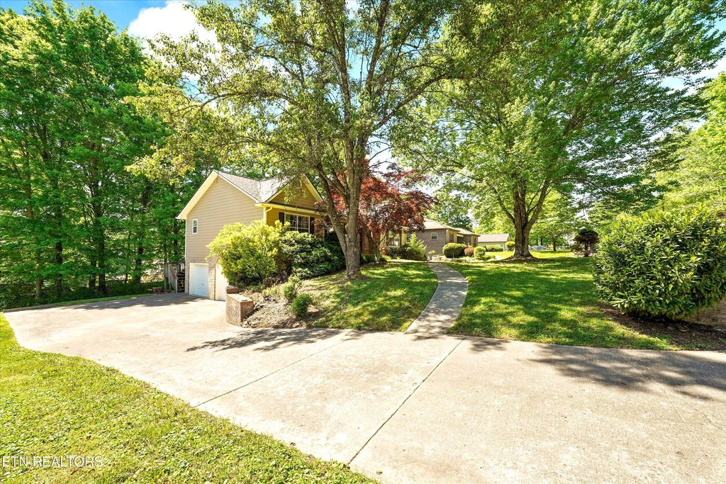 Photo of 4516 Clairson Drive, Knoxville, TN 37931 (MLS # 1337937)