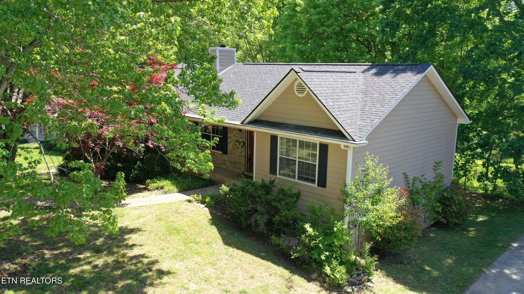 Photo of 4516 Clairson Drive, Knoxville, TN 37931 (MLS # 1337937)