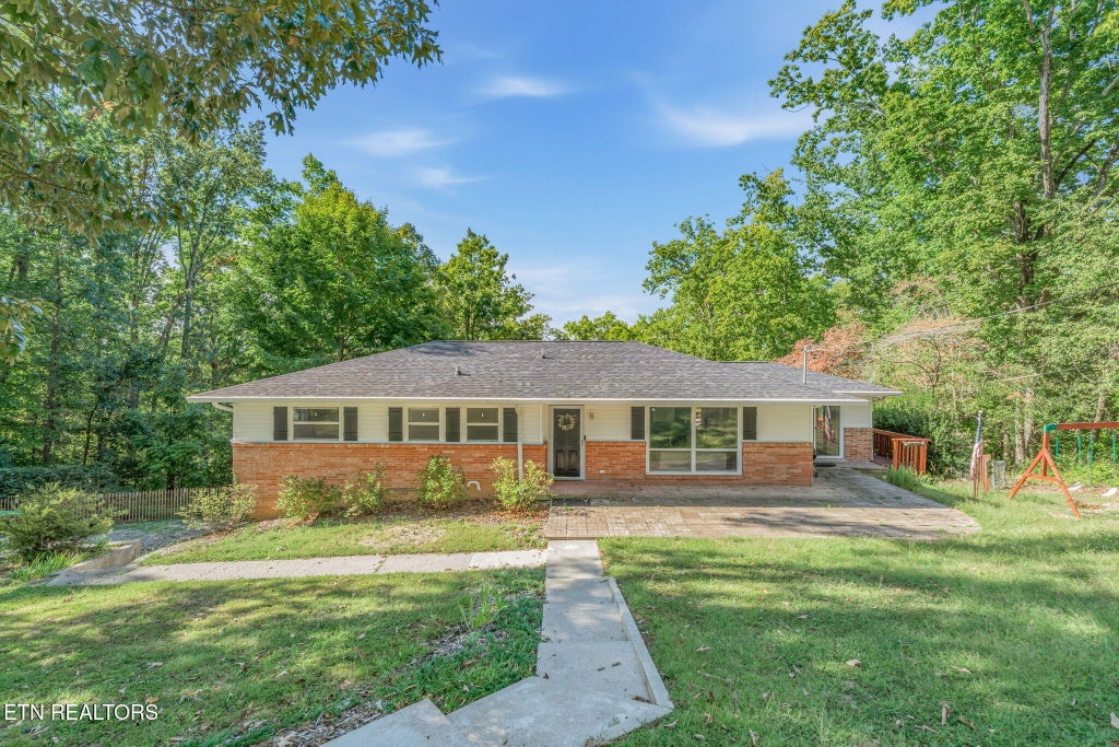 Photo of 103 Morgan Rd, Oak Ridge, TN 37830 (MLS # 1358772)