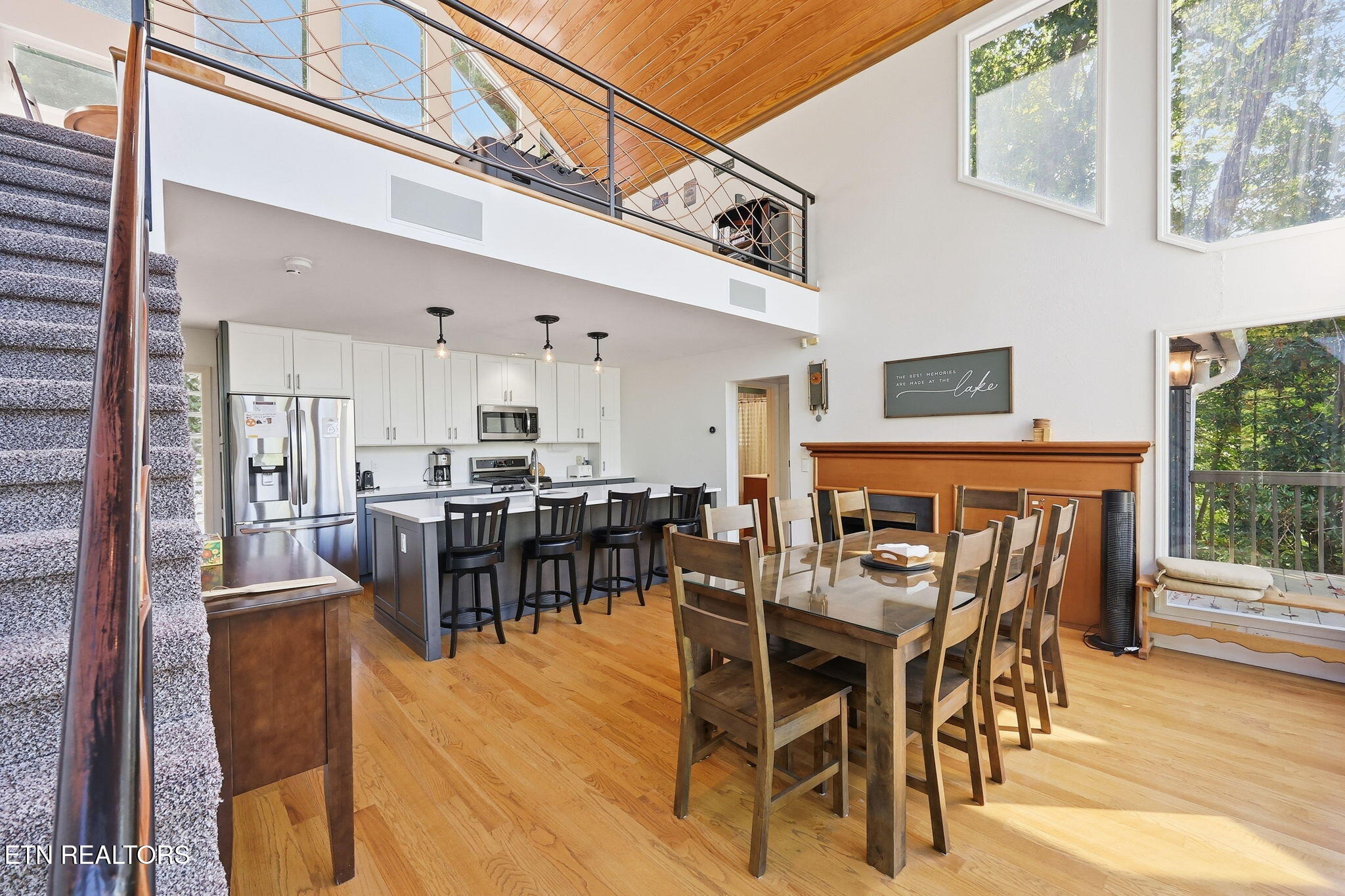 553 Hurricane Hollow Rd