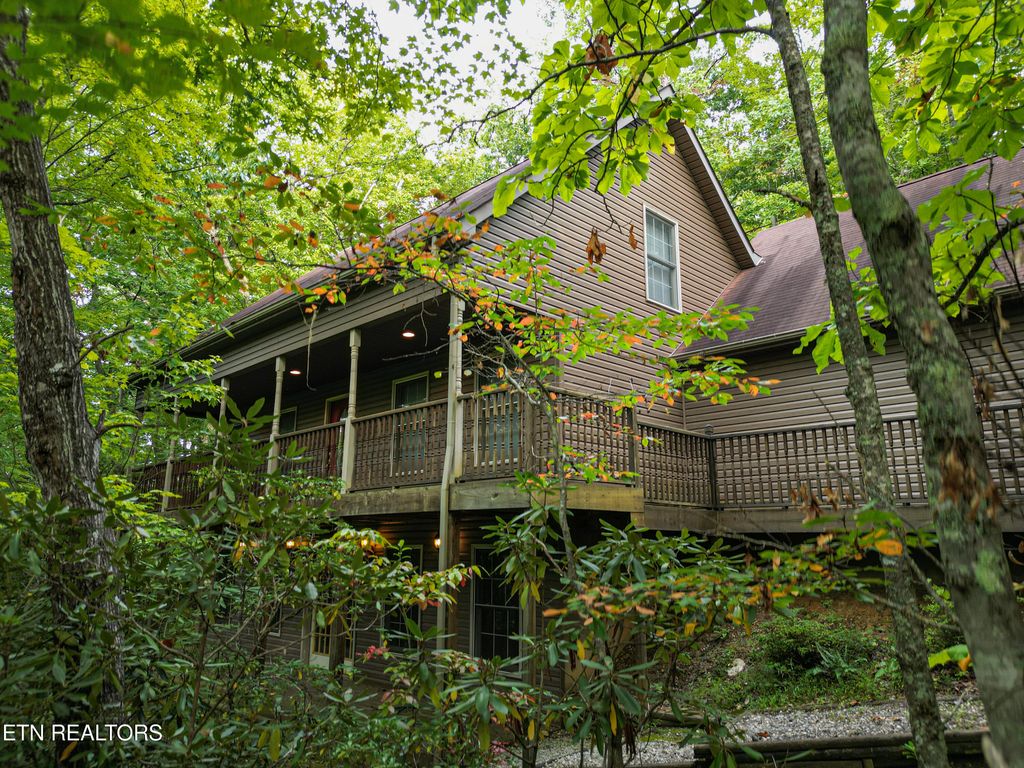 Photo of 521 Jefferson Rd, Gatlinburg, TN 37738 (MLS # 1317007)