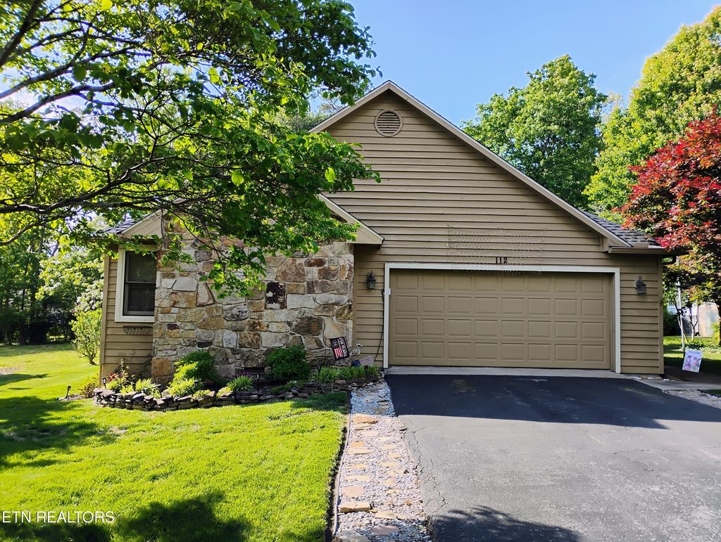 Photo of 112 Howard Terrace, Crossville, TN 38558 (MLS # 1339764)