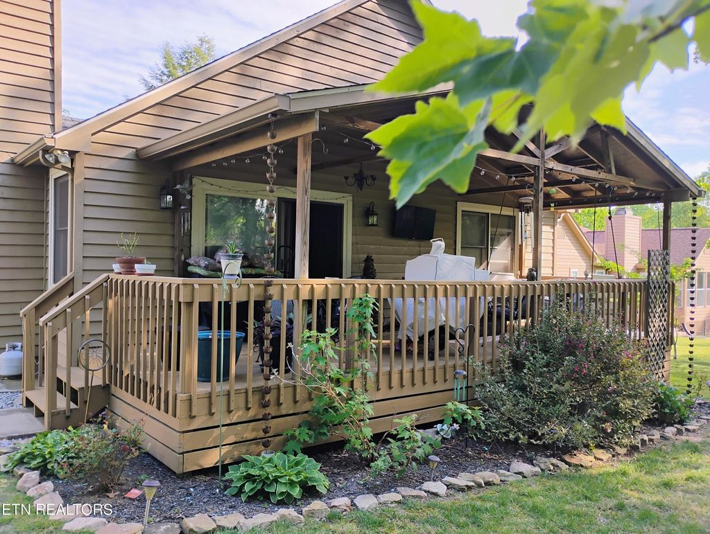 Photo of 112 Howard Terrace, Crossville, TN 38558 (MLS # 1339764)