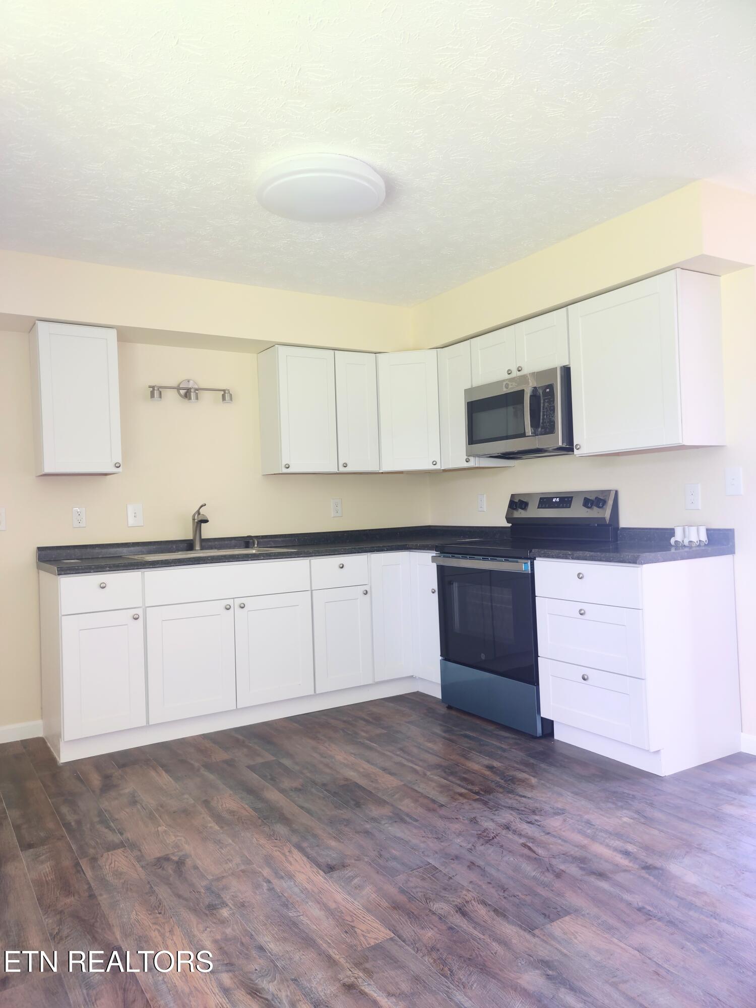 103 Susack Lane