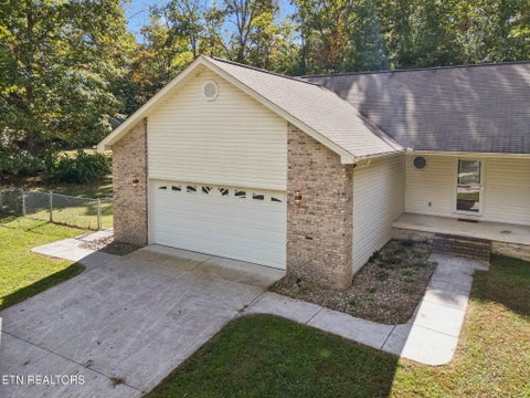 Tiny photo for 1009 Seneca Court, Crossville, TN 38572 (MLS # 1359887)