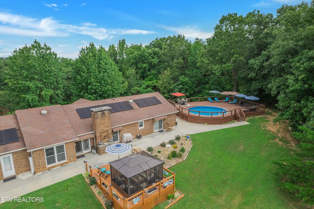Photo of 1737 Oakdale Drive, Dandridge, TN 37725 (MLS # 1314398)
