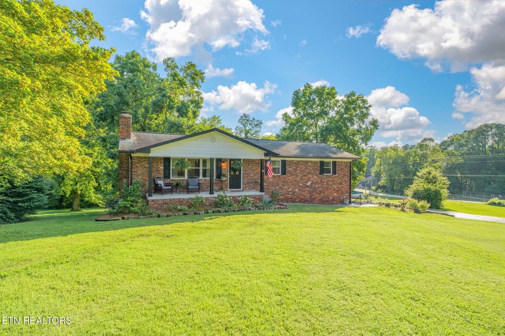 Photo of 4417 Amber Drive, Louisville, TN 37777 (MLS # 1314060)