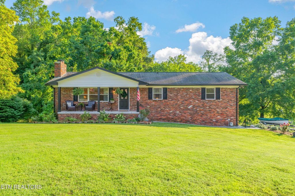 Photo of 4417 Amber Drive, Louisville, TN 37777 (MLS # 1314060)