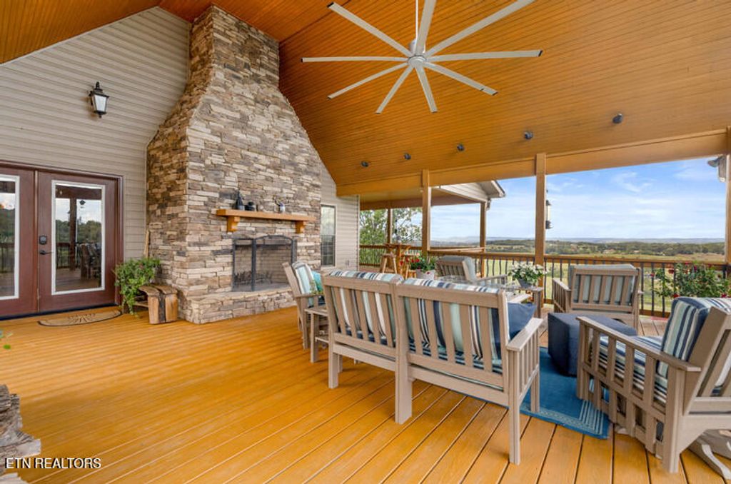 Photo of 1001 Dumplin Valley Rd E Rd, Jefferson City, TN 37760 (MLS # 1317733)