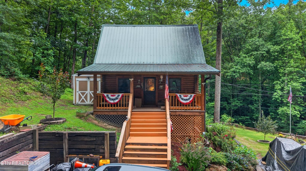 Photo of 2104 Reid Lane, Pigeon Forge, TN 37876 (MLS # 1348434)
