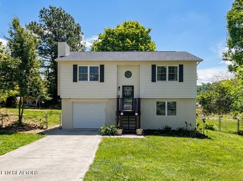 Photo of 7300 Oak Chase Rd, Knoxville, TN 37918 (MLS # 1339059)