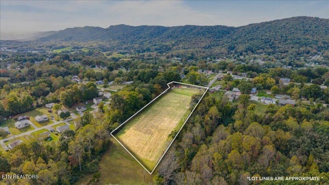 Tiny photo for 109 W Kentucky Ave, LaFollette, TN 37766 (MLS # 1359479)